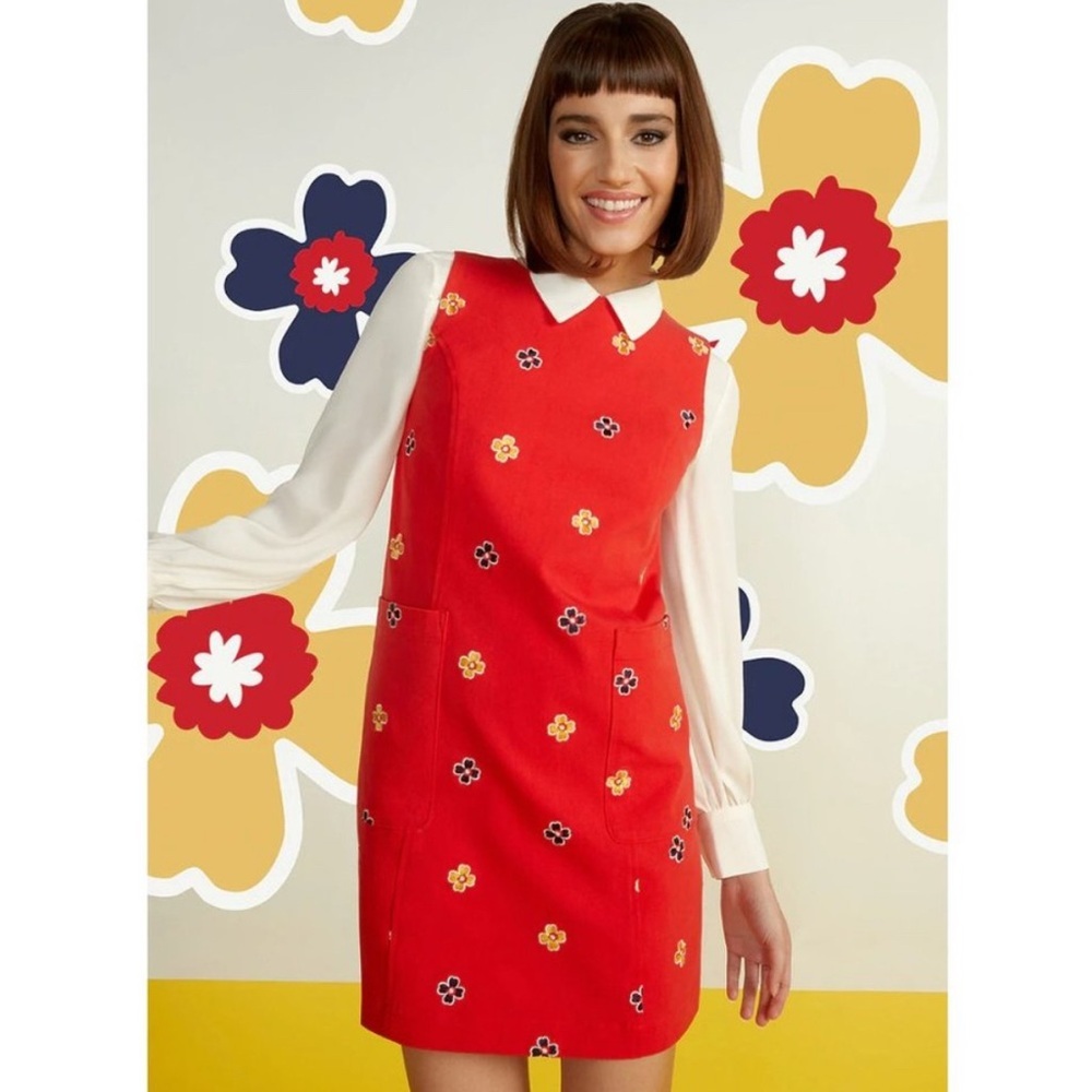 Modcloth Mid-Century Muse Shift Dress embroidered floral Size Small
